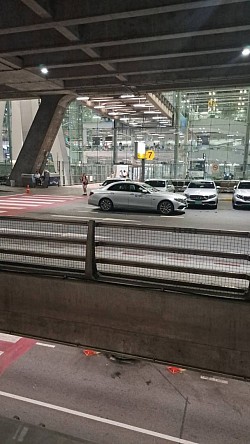 รับส่งสนามบิน